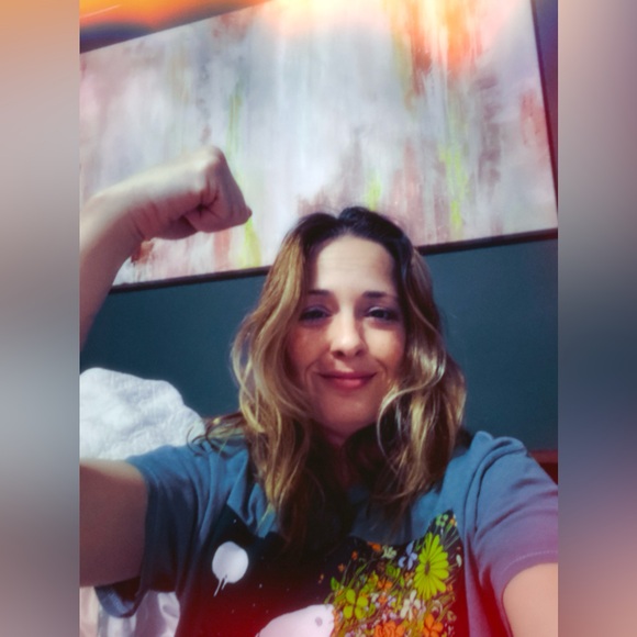 Like when I go  live!! 🐞🦋☀️ - Picture 8 of 12